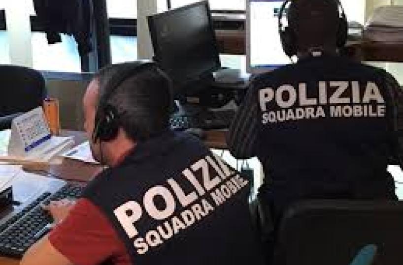 Bari, ruba merce da due negozi in via Sparano, arrestato 35enne georgiano