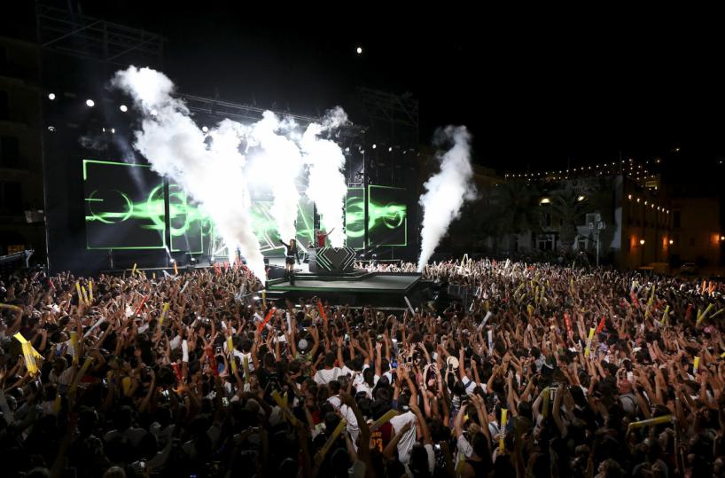 Trani si prepara alla finale di «Battiti live», grande attesa per il cast