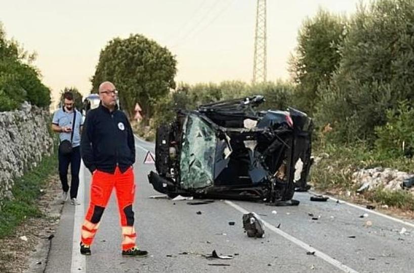 A 21 anni si schianta con la Smart tra Ostuni e Ceglie: giovanissima muore all’alba