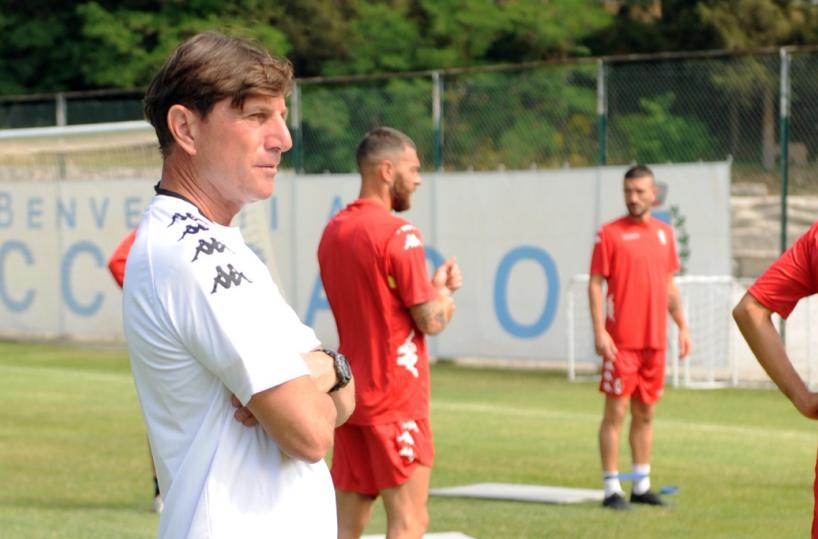Il Bari a Parma, esordio da brividi nella serie B