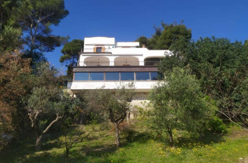 Isole Tremiti, la  villa di Lucio Dalla trasformata in ristorante stellato