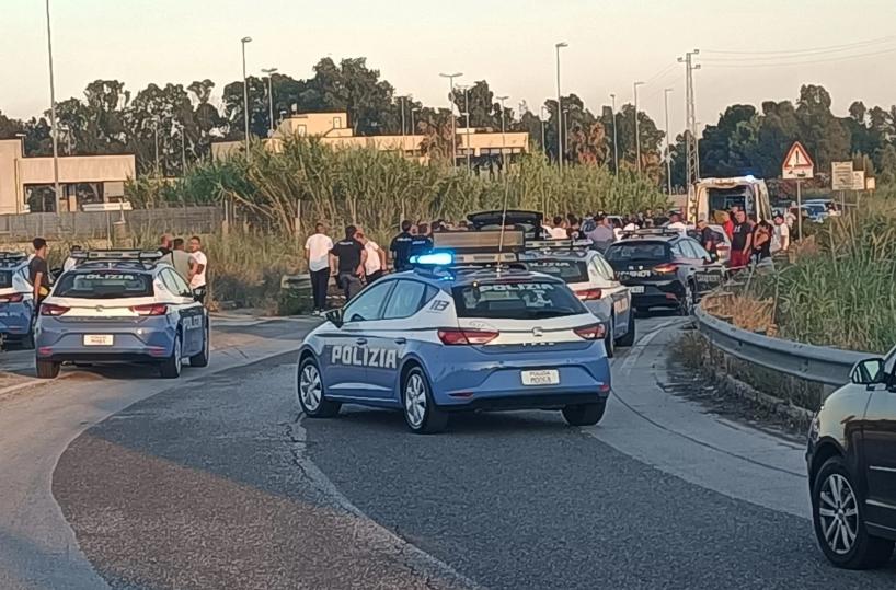 Taranto, si schiantano con lo scooter: morto 18enne, grave l'amico