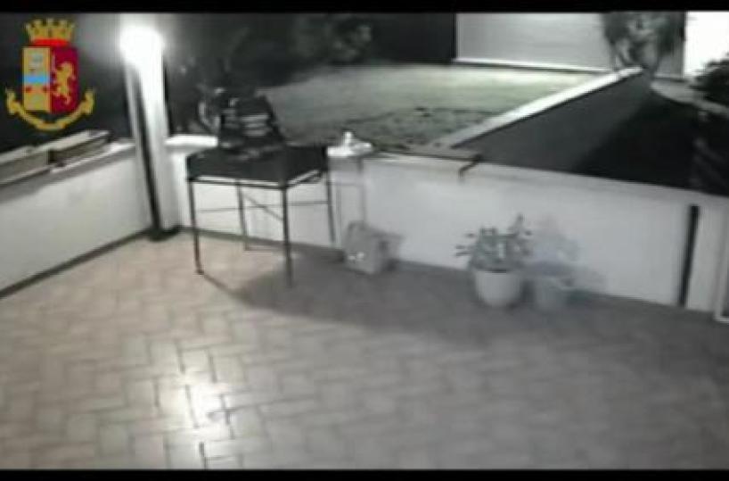 Marconia, turiste minorenni inglesi violentate in villa: uno degli 8 ragazzi condannato a 6 anni