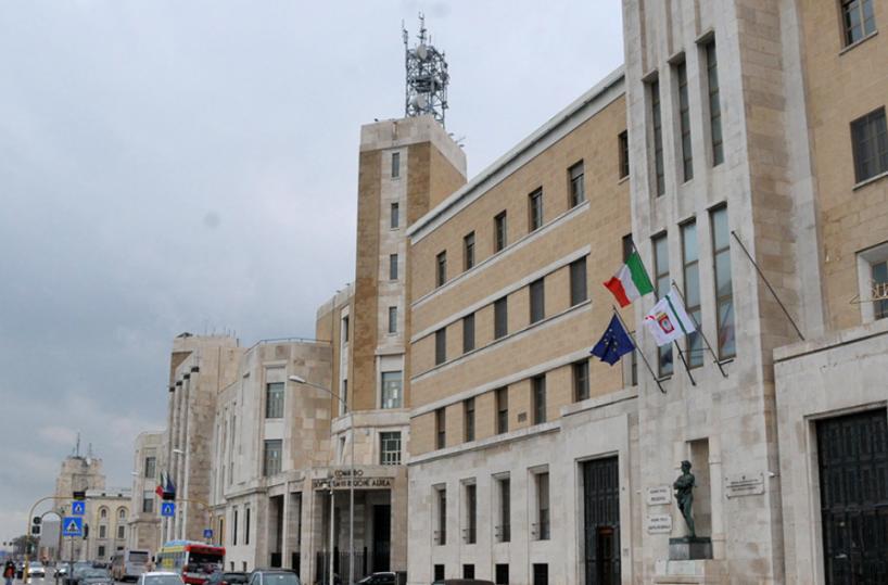Toto-candidati in Puglia , i  sindacati frenano Emiliano