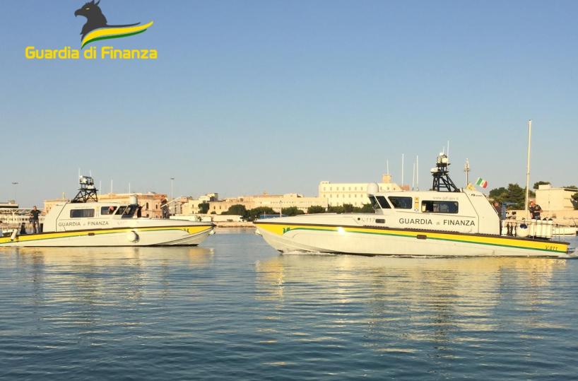 Margherita di Savoia, occupano abusivamente 10mila metri quadri di spiagge con 513 ombrelloni 1.000 sdraio