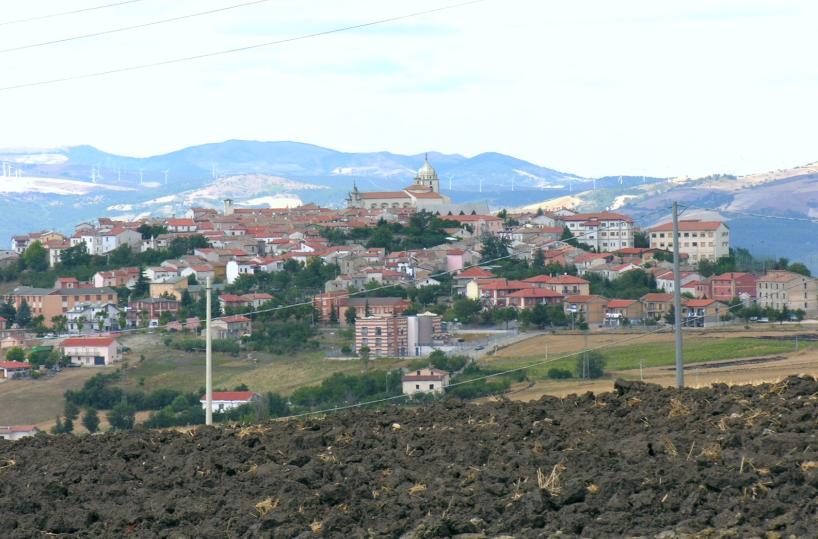 Monteleone di Puglia, arriva la rassegna Intraterrae: ospiti Bennato e Placido