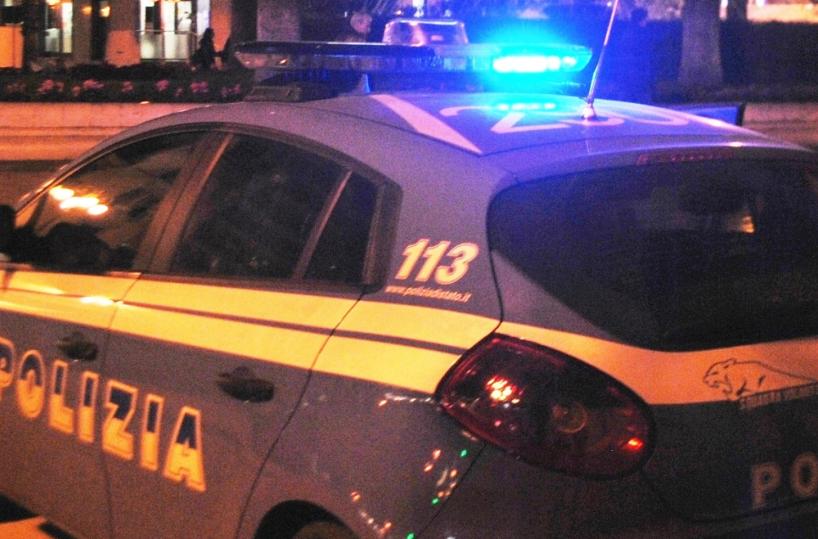 Tenta di incendiare la propria casa e invia le foto alla moglie, arresto a Taranto