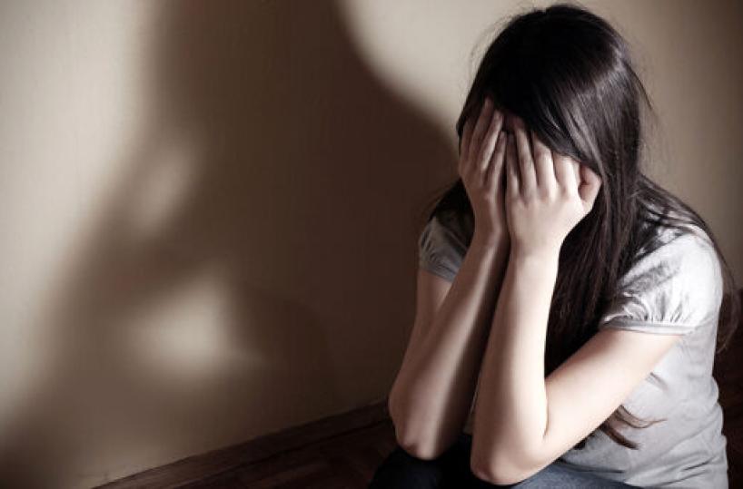 Bari, abusa di una prostituta dopo averla segregata in un garage: arrestato 41enne 