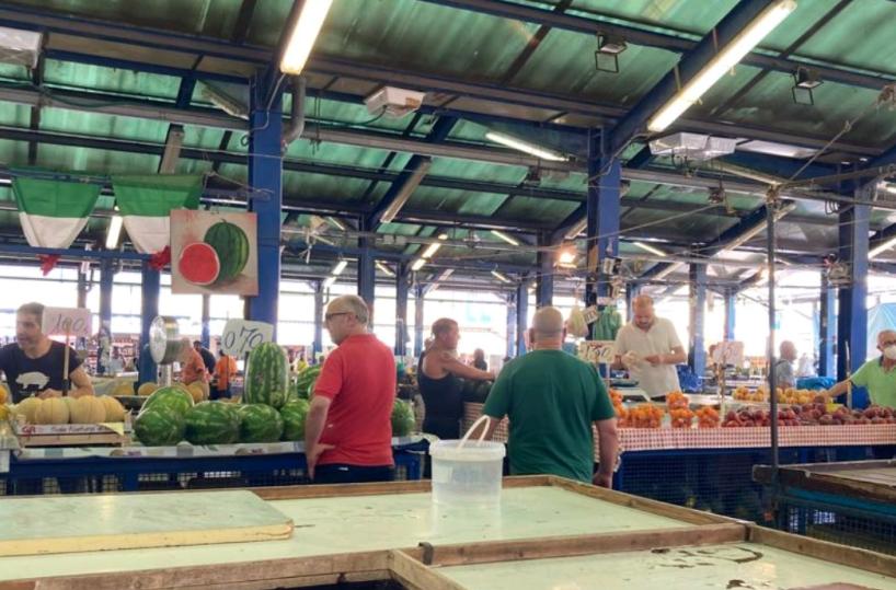 Il Mercato «Fadini» di Taranto sempre più vuoto