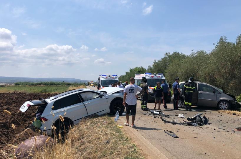 Foggia, scontro frontale tra due auto sulla Sp41: un morto