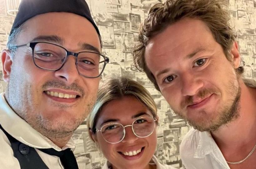 L'attore di «Stranger Things» Joseph Quinn a Bari, fan in delirio