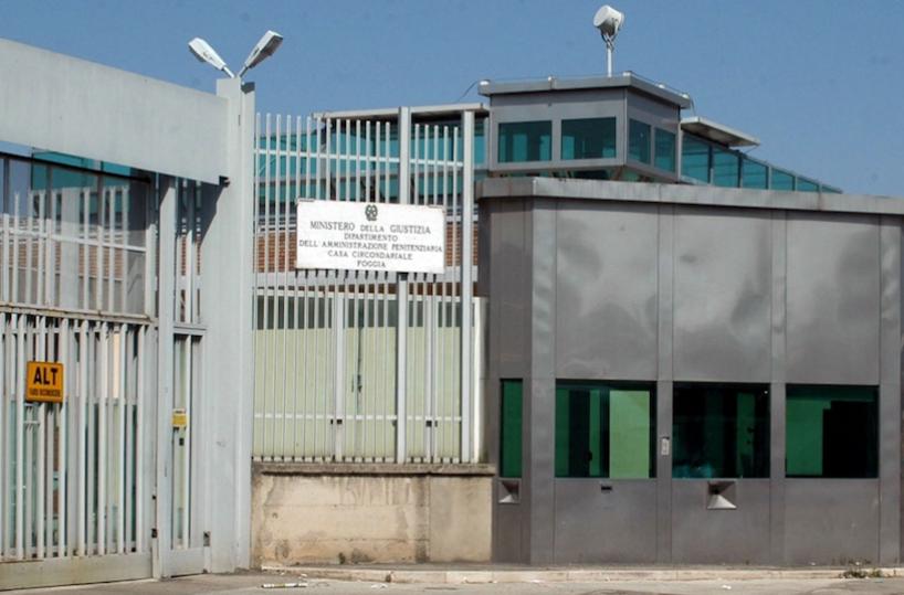 Foggia, un detenuto si suicida impiccandosi all'interno della sua cella 