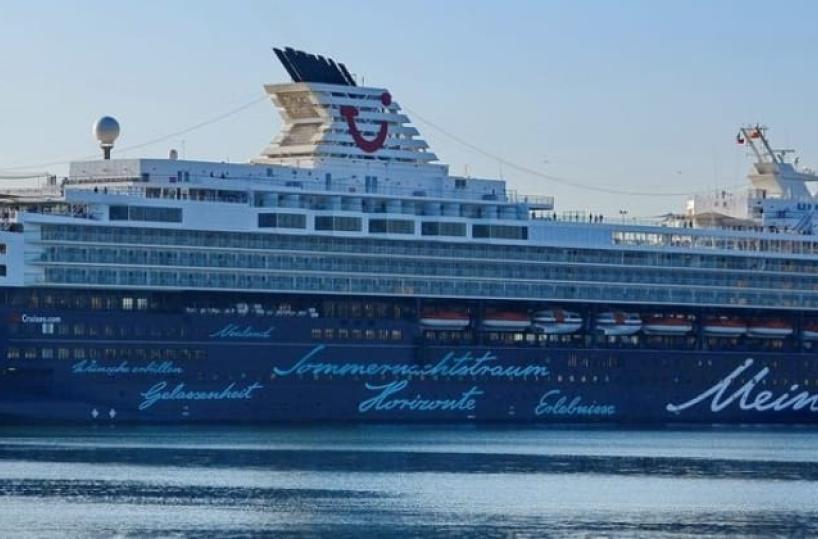 Taranto apre bar e locali, aspettando i croceristi