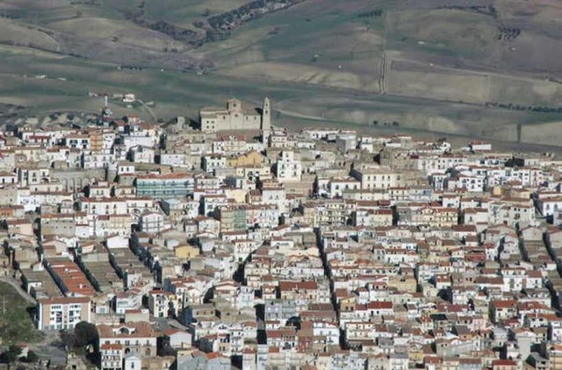 «Pochi dipendenti, a rischio i servizi»: l'sos dei Comuni della Basilicata