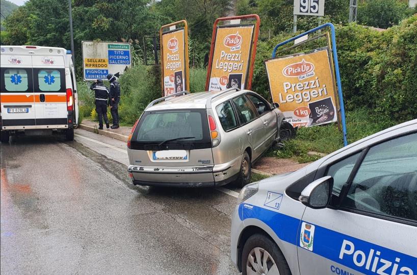 Potenza, incidente in via Gallitello