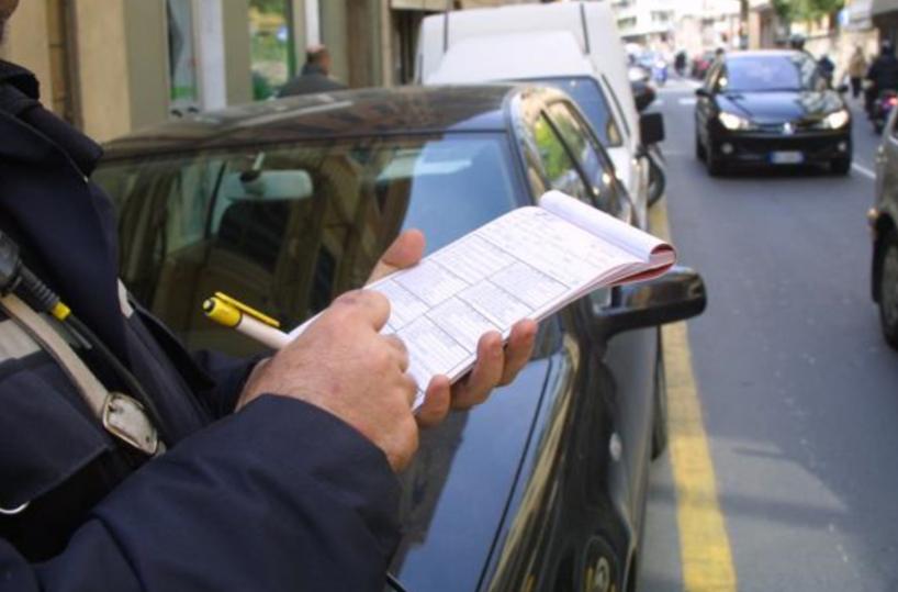 Bari, commercianti contro le multe per i parcheggi: «La tolleranza zero ci distrugge»