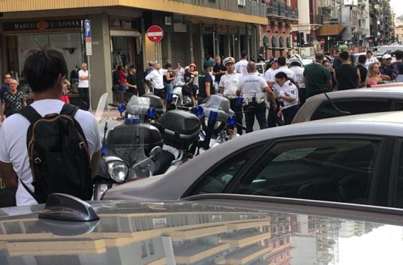 Donne litigano nel centro di Bari, il traffico va in tilt