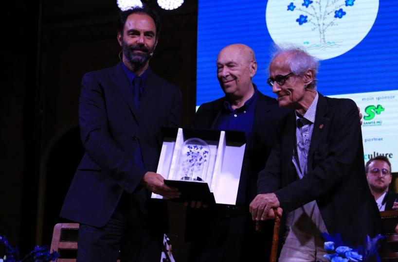 Premio letterario 'I fiori blu', Mieli e Canfora in giuria