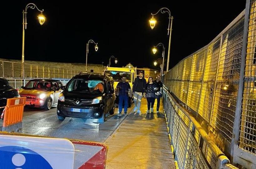 Taranto, salvato dal suicidio grazie al coraggio di due ispettori della Polizia Locale