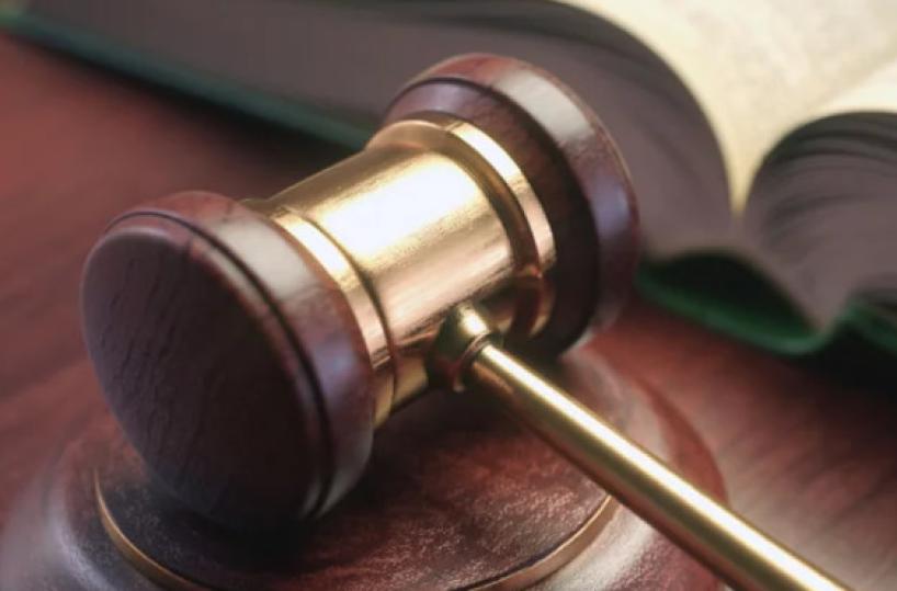 Trepuzzi, con la scusa dell’auto in panne palpeggiò una ragazza dall finestrino: condannato
