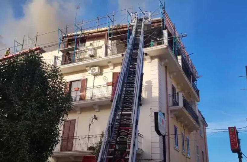 Margherita di Savoia, fiamme in un appartamento