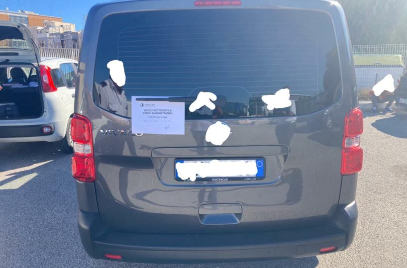 Bari, il servizio di bus navetta al porto era abusivo: autisti multati
