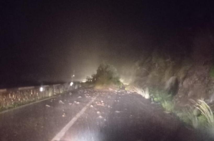 Danni nel potentino per la pioggia, crollo sulla statale 18 e auto trascinate dal flusso d'acqua