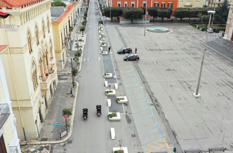 Cerignola, 77enne si sente male alla guida: carabinieri lo soccorrono