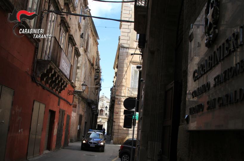 Taranto carabinieri
