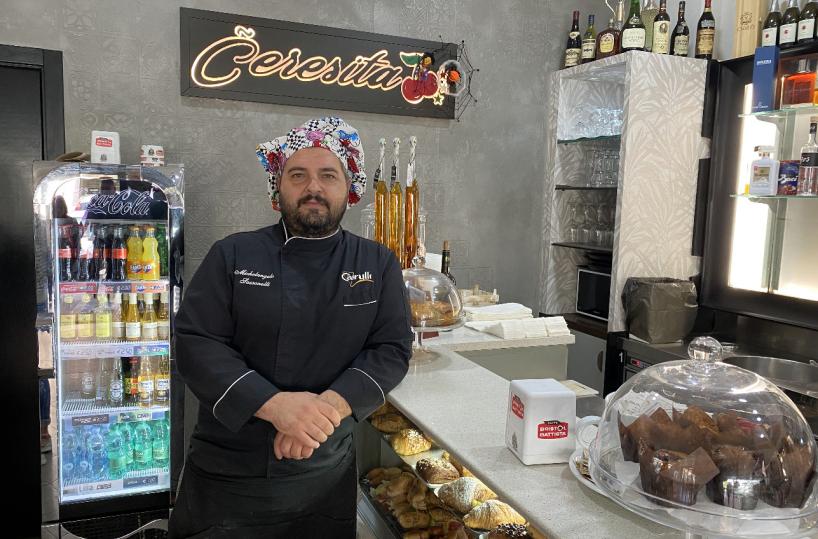Bari, in pasticceria arriva bolletta della luce da 25mila euro: «E che sono, la Bosch»