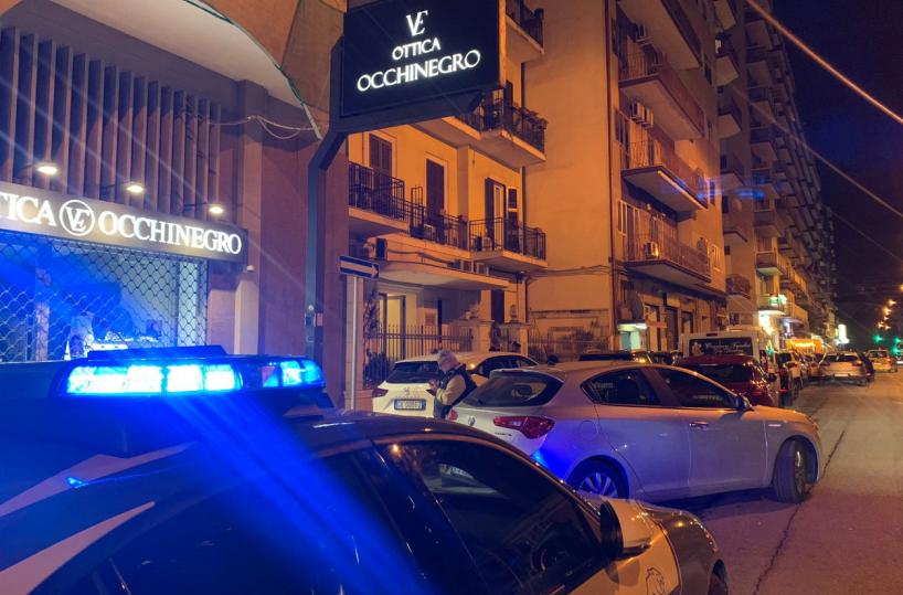 Taranto, giallo dei coniugi morti: la donna è stata soffocata