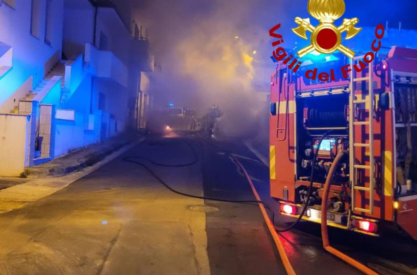 Ruffano, a fuoco due auto della stessa famiglia: indagini in corso