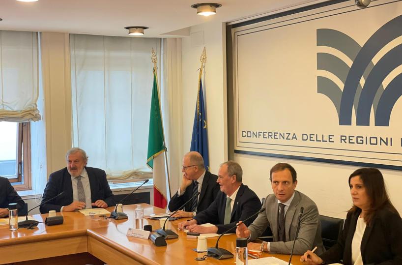Autonomia differenziata, Emiliano: «Escludere scuola, energia e trasporti»