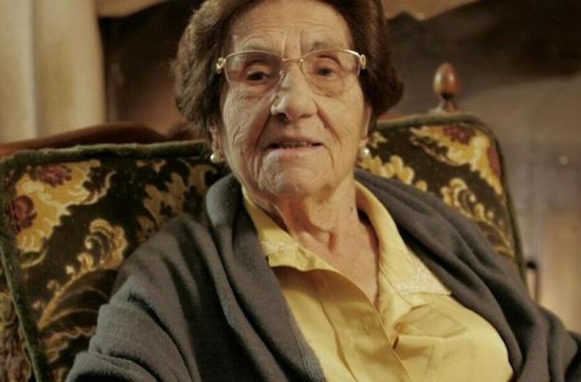 Addio a nonna Rosetta, star della risata sul web con Casa Surace