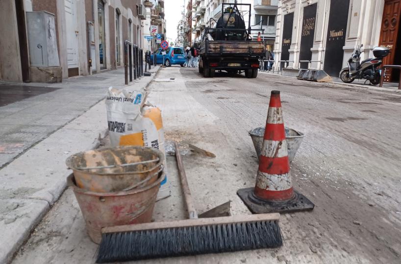 Via Roberto da Bari, ci risiamo: di nuovo lavori in corso