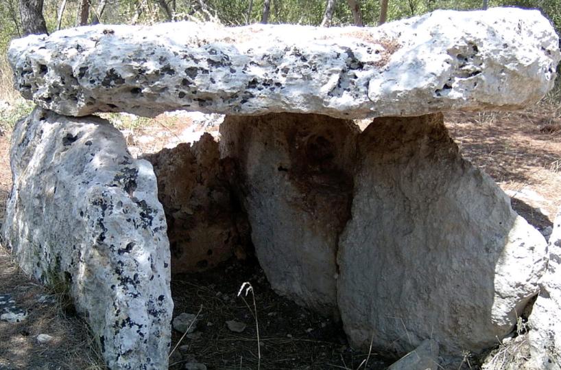 Gravina di Statte Dolmen di San Giovanni della Masseria