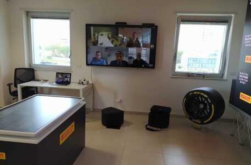 Pirelli a Bari con un nuovo Digital Solutions Center. Tronchetti: «Giovani contribuiranno a trasformazione»