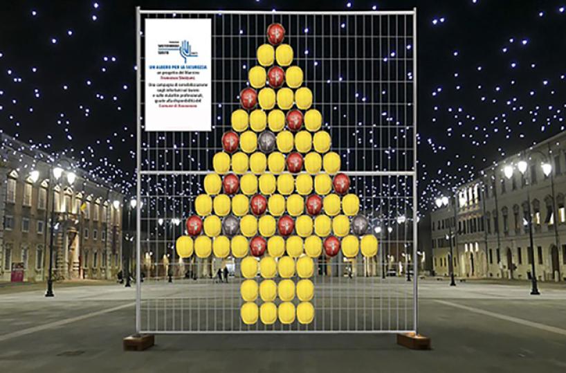 Taranto, un albero di Natale dedicato alla sicurezza sul lavoro