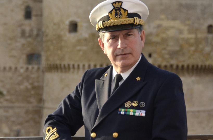 Ammiraglio Vitiello: «Taranto naviga sulla rotta giusta, ma i suoi giovani devono tornare»