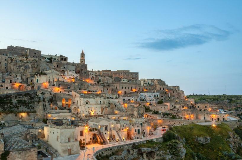 Matera, freerunner tra i Sassi: danni a comignoli, protesta Fondazione