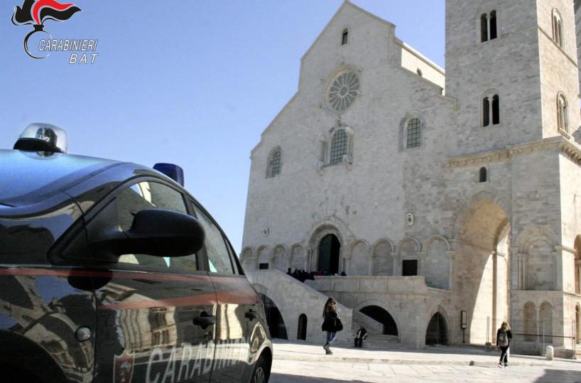 Trani, tentano di rubare una macchina in pieno giorno ma vengono scoperti dai cc: un arresto