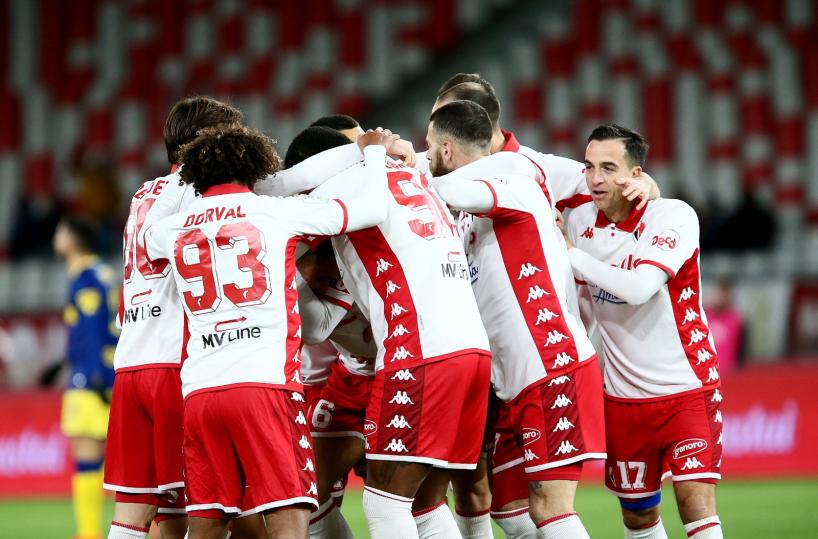 Calcio, Bari - Modena: il match al San Nicola finisce 4-1 per i biancorossi