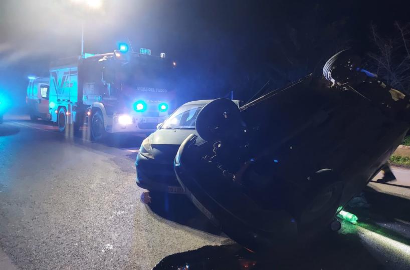 Foggia, scontro tra due auto in via Napoli: 5 i feriti