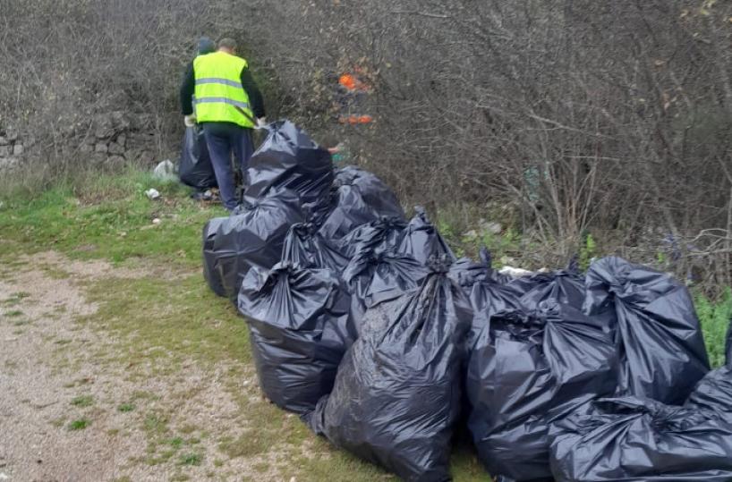 Ostuni, battaglia vinta: la provinciale per Martina liberata dai rifiuti