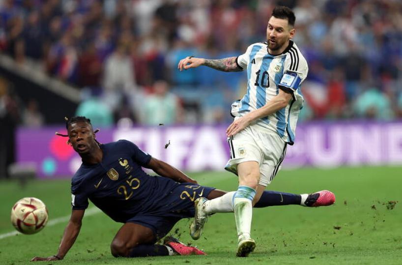 Calcio, l'Argentina è campione del mondo: battuta ai rigori la Francia