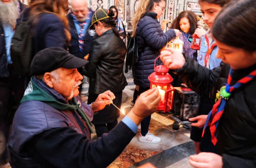 Da Betlemme a Taranto gli Scout portano nelle parrocchie la «Luce della pace»