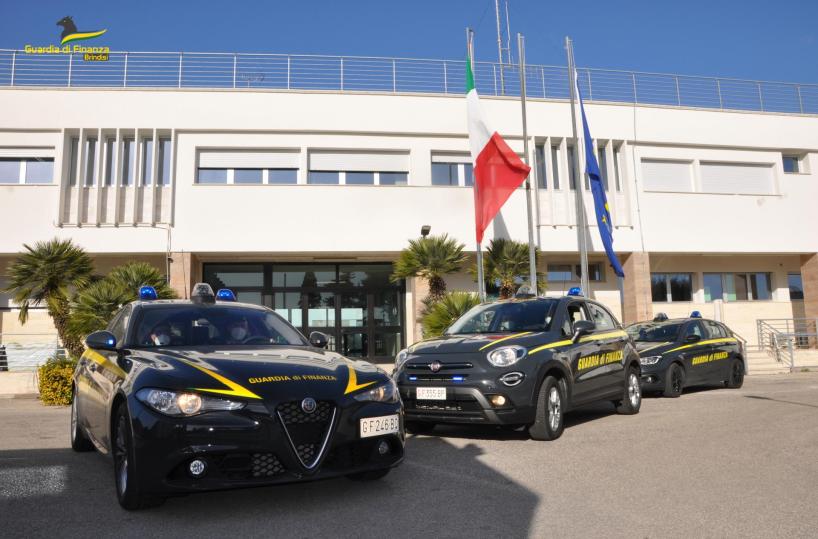 Brindisi, GdF sequestra beni per 350mila euro a un pregiudicato: auto, case e polizze assicurative