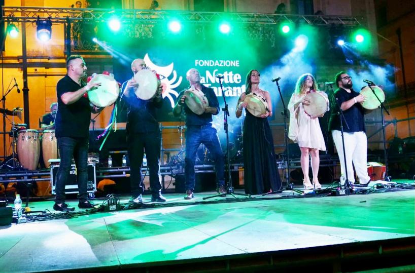 Galatina, l'orchestra popolare de La Notte della Taranta in concerto per il nuovo anno