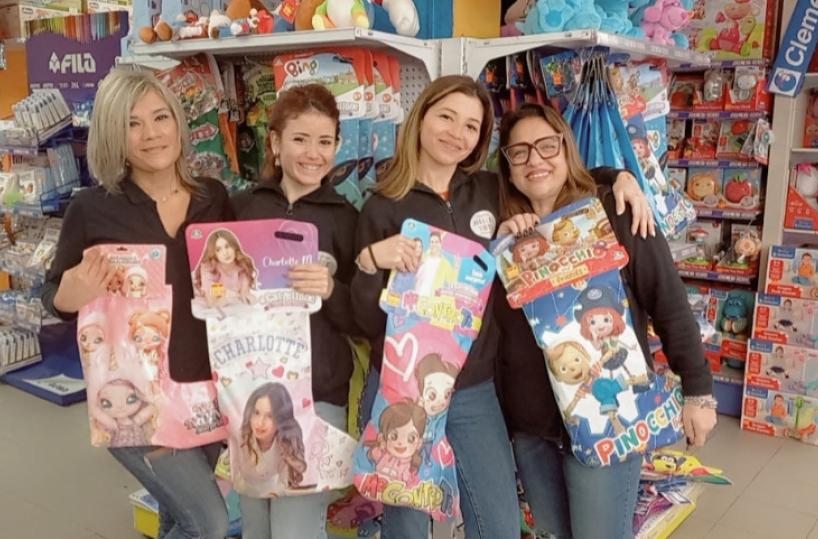 A Taranto torna il rito della Befana: boom di vendite di calze e dolciumi