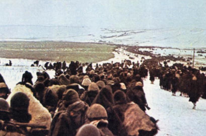 &Egrave; il 1942, l&rsquo;Italia in guerra la tragica campagna di Russia con Mussolini al potere